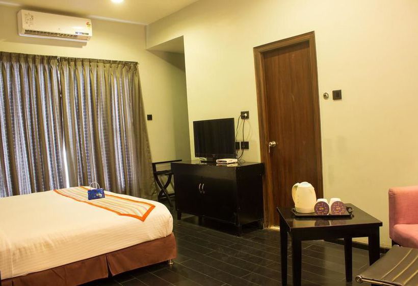 Hotel Oyo Premium Nagpur Airport Road 11