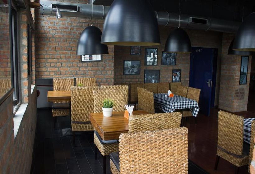 Hotel Oyo Premium Nagpur Airport Road 13