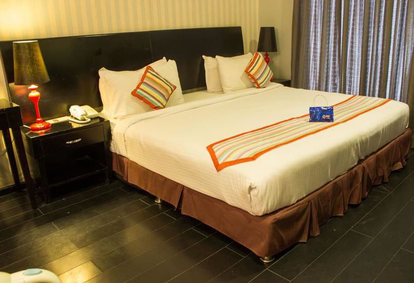 Hotel Oyo Premium Nagpur Airport Road 9