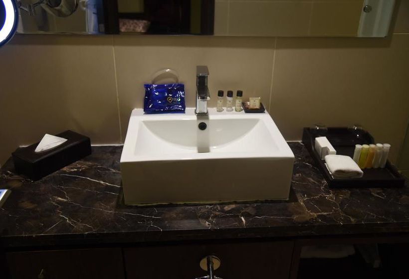 Hotel Oyo Elite Gandhi Maidan Patna 1