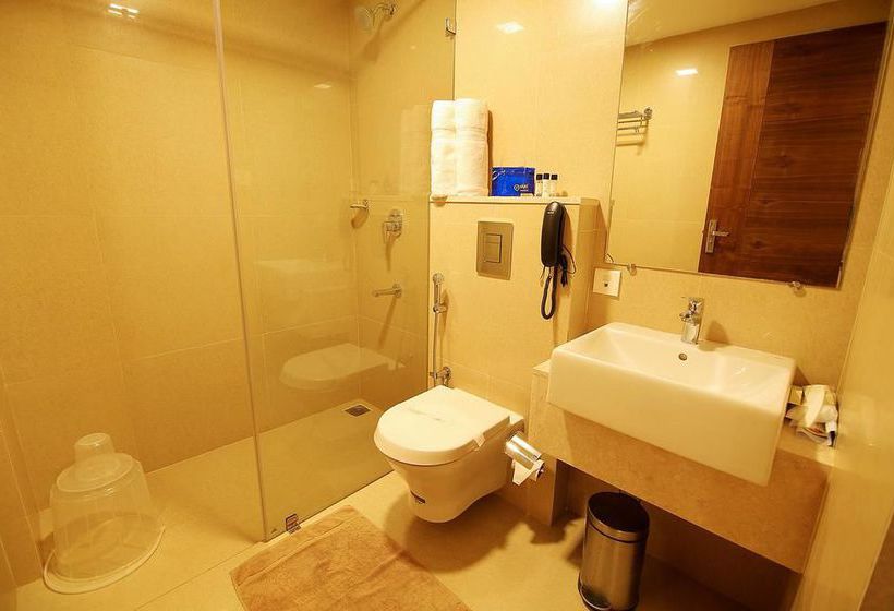 Hotel Oyo Premium Alleppey Iron Bridge 1