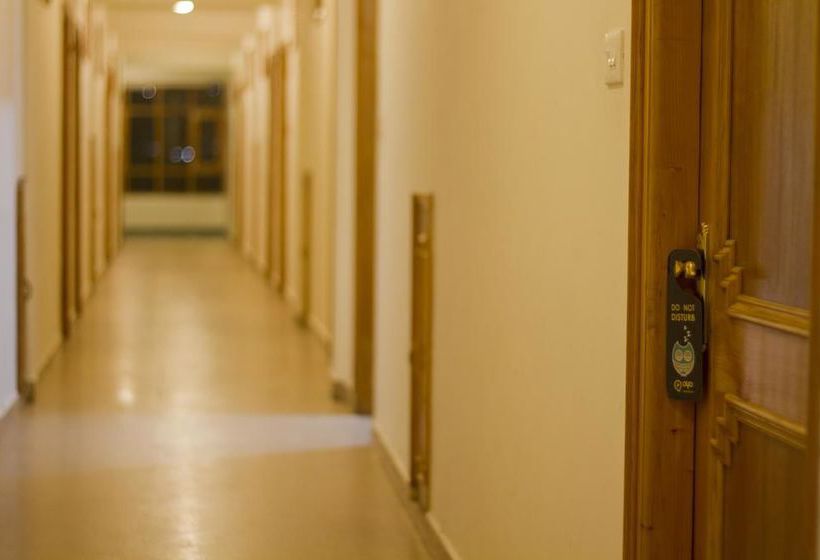 Hotel Oyo Premium Simsa Resort 15