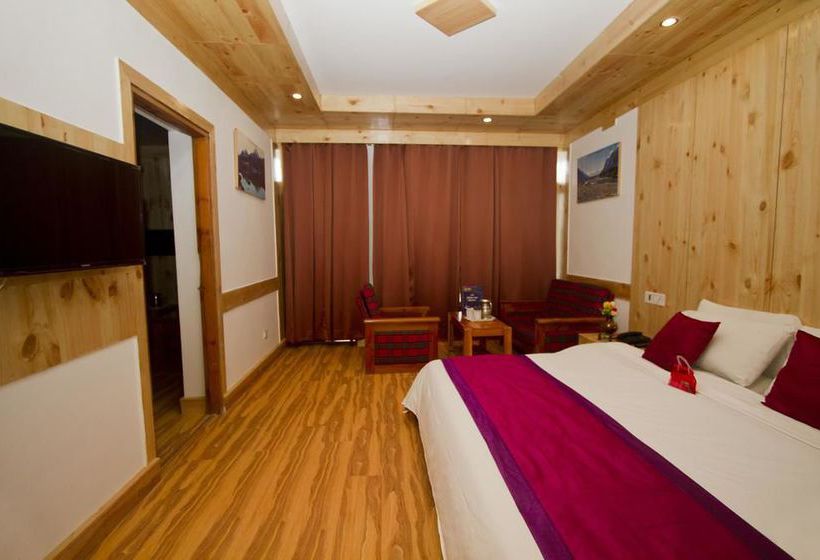 Hotel Oyo Premium Log Huts 8