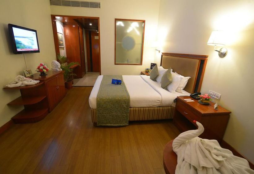 Hotel Oyo Premium Madurai Railway Junction 11