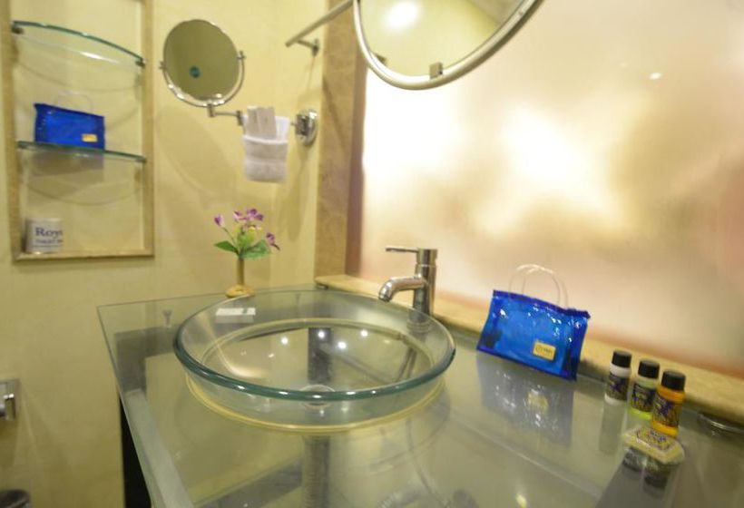 Hotel Oyo Premium Madurai Railway Junction 6