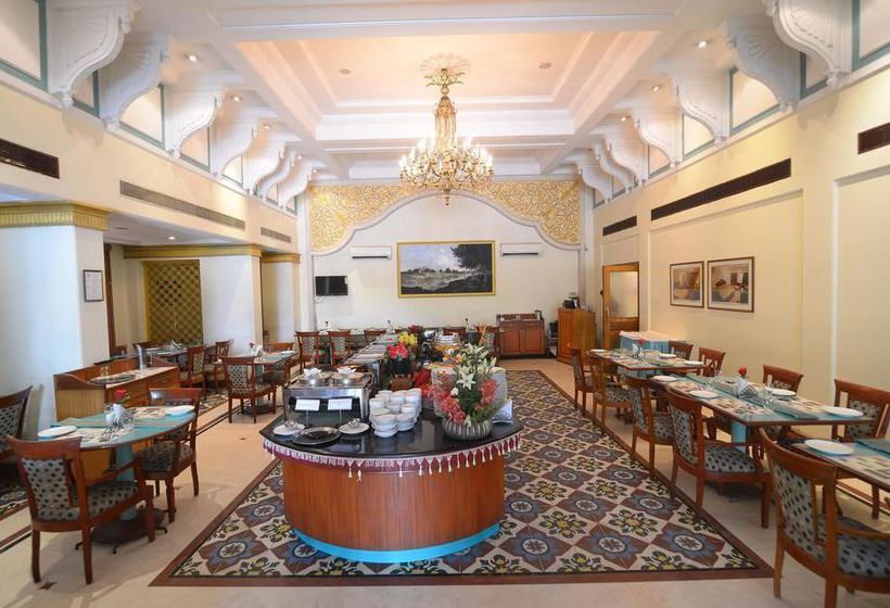 Hotel Oyo Premium Madurai Railway Junction 7