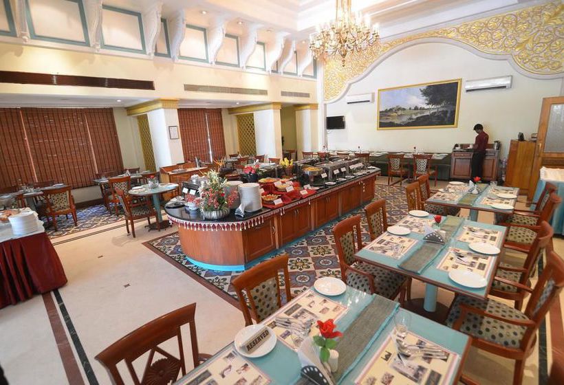 Hotel Oyo Premium Madurai Railway Junction 8