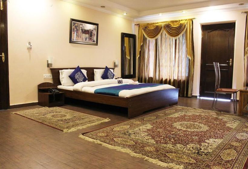 Hotel Oyo Premium Near Mussoorie Public School 1