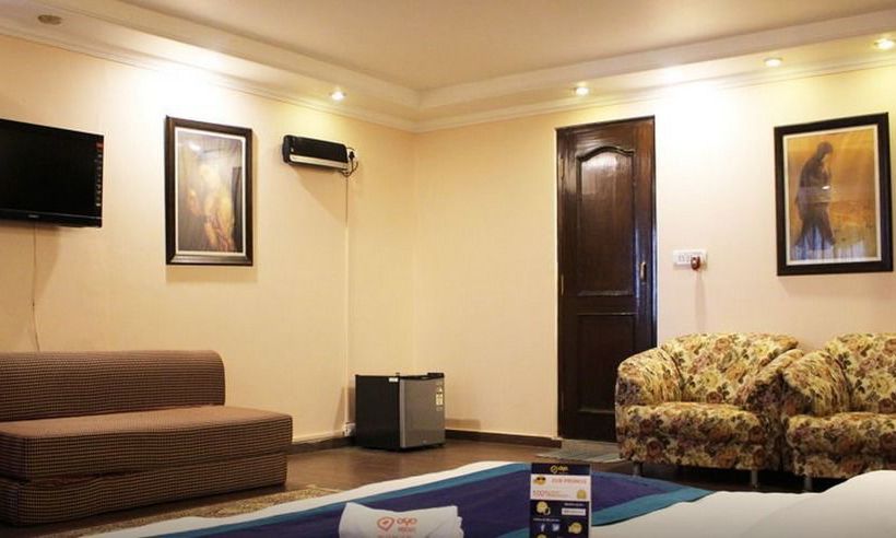 Hotel Oyo Premium Near Mussoorie Public School 17