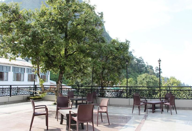Hotel Oyo Premium Near Mussoorie Public School 5