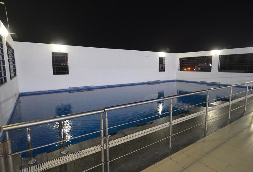 Hotel Oyo Premium Mattuthavani Bus Stand 12