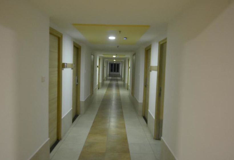 Hotel Oyo Premium Mattuthavani Bus Stand 14