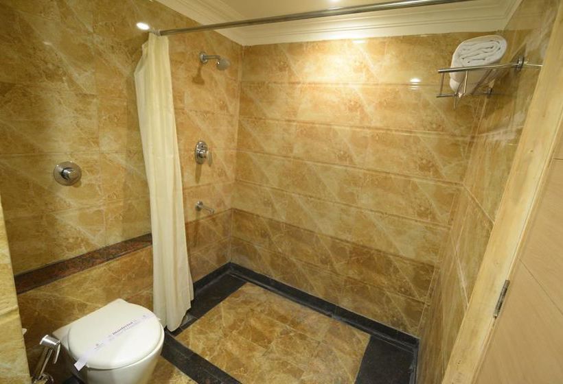 Hotel Oyo Premium Mattuthavani Bus Stand 4