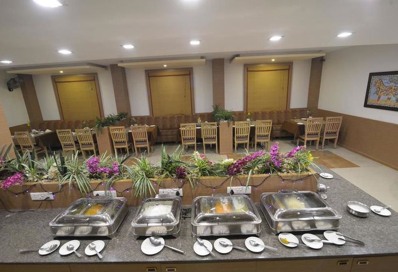 Hotel Oyo Premium Mattuthavani Bus Stand 8