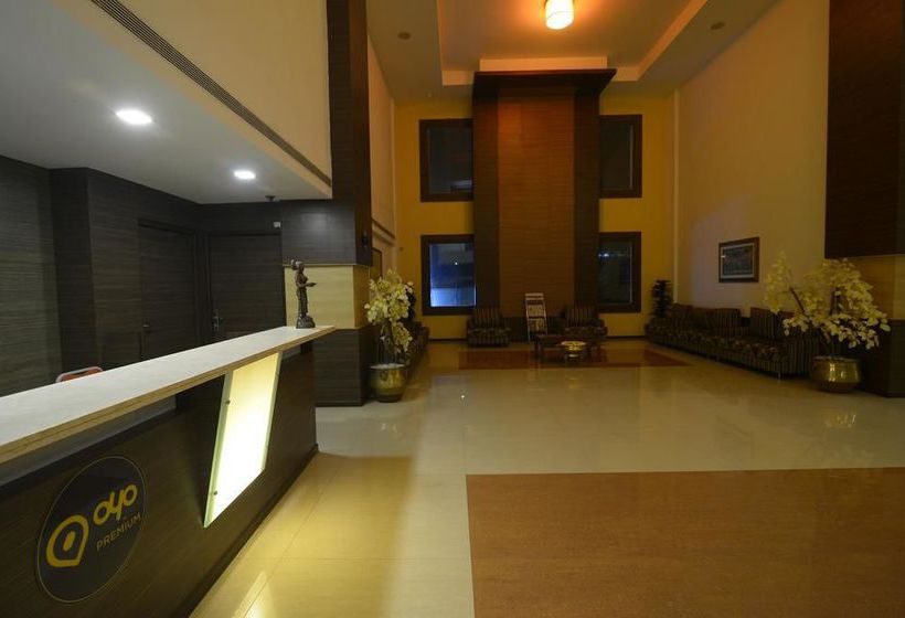 Hotel Oyo Premium Mattuthavani Bus Stand 9