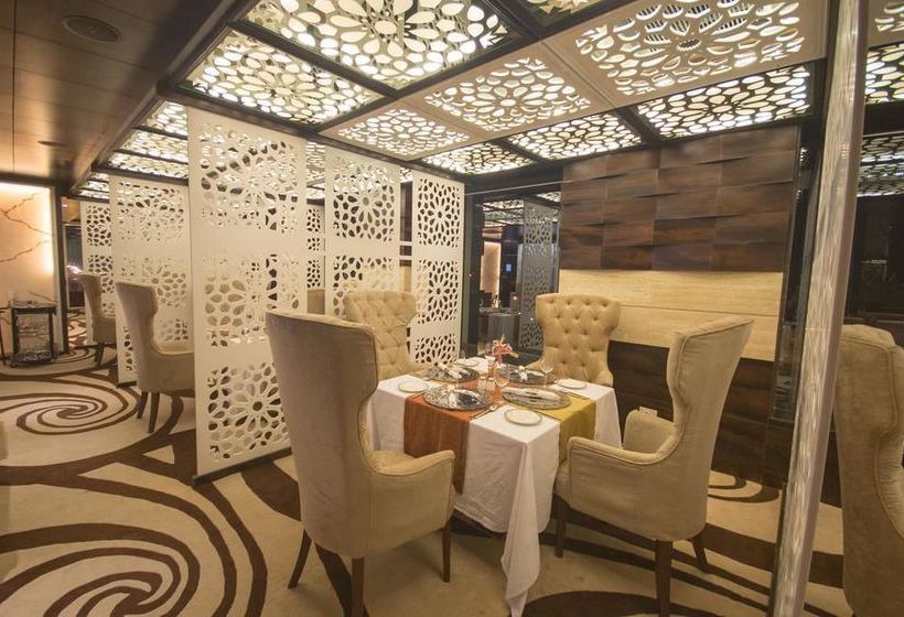 Hotel Oyo Premium New High Court