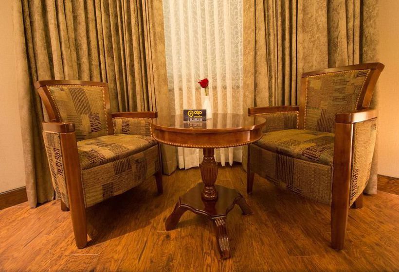 Hotel Oyo Premium New High Court 9