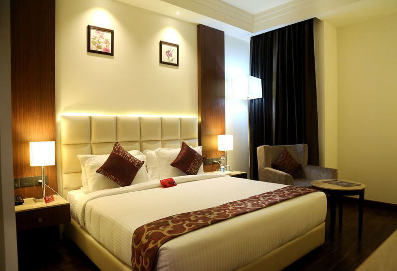 Hotel Oyo Premium Bsf Chowk Main Gt Road 4