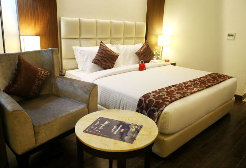 Hotel Oyo Premium Bsf Chowk Main Gt Road 8