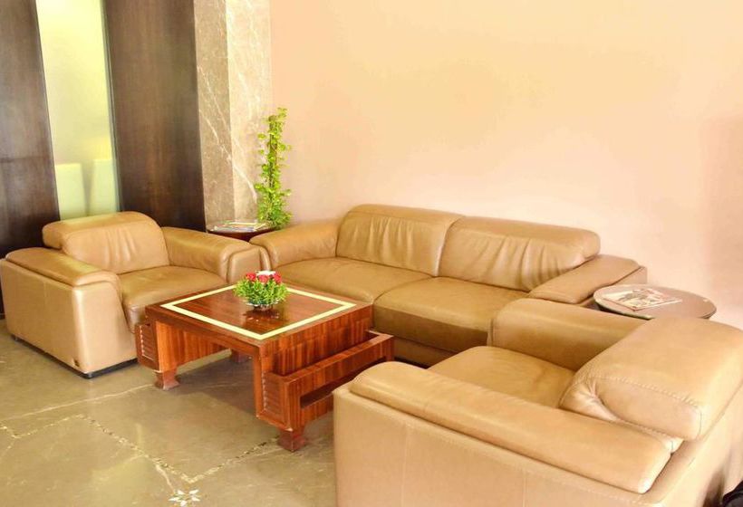 Hotel Oyo Premium Rnt Marg 12