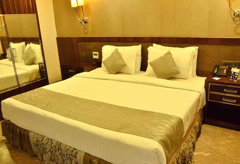 Hotel Oyo Premium Rnt Marg 5