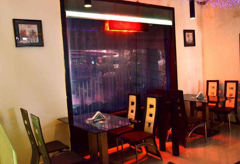 Hotel Oyo Rooms Bicholi Hapsi Indore 3