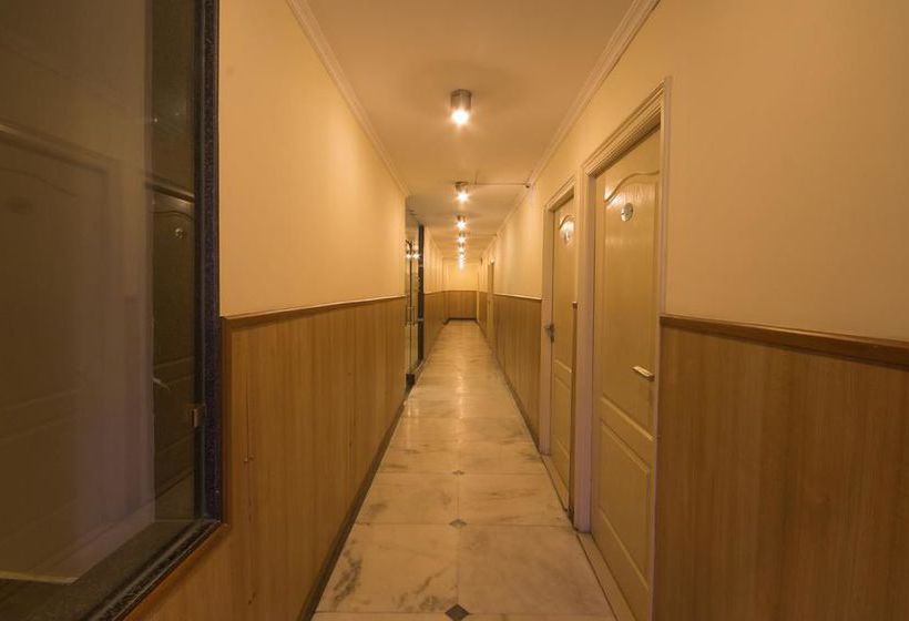 Hotel Oyo Rooms Naveen Market Kanpur 1