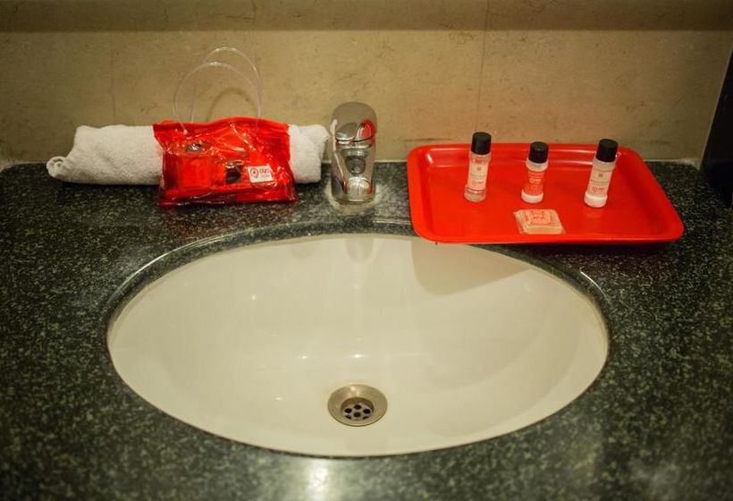 Hotel Oyo Rooms Naveen Market Kanpur 8