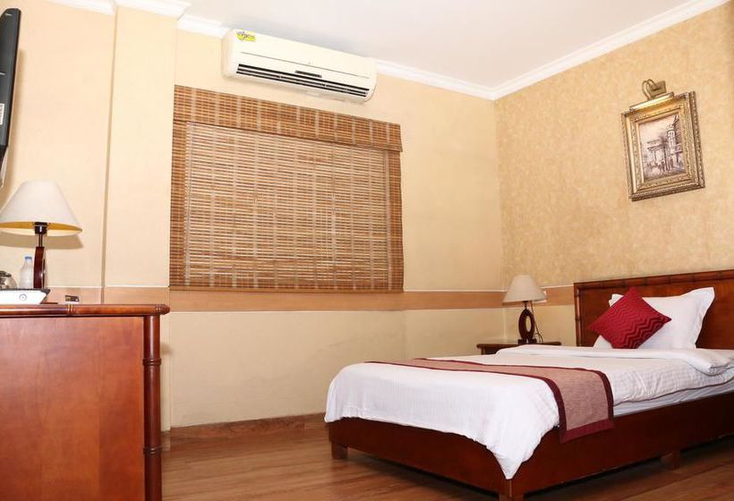 Hotel Oyo Premium Industrial Area Cheema Chowk 4