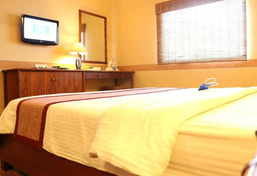 Hotel Oyo Premium Industrial Area Cheema Chowk 9