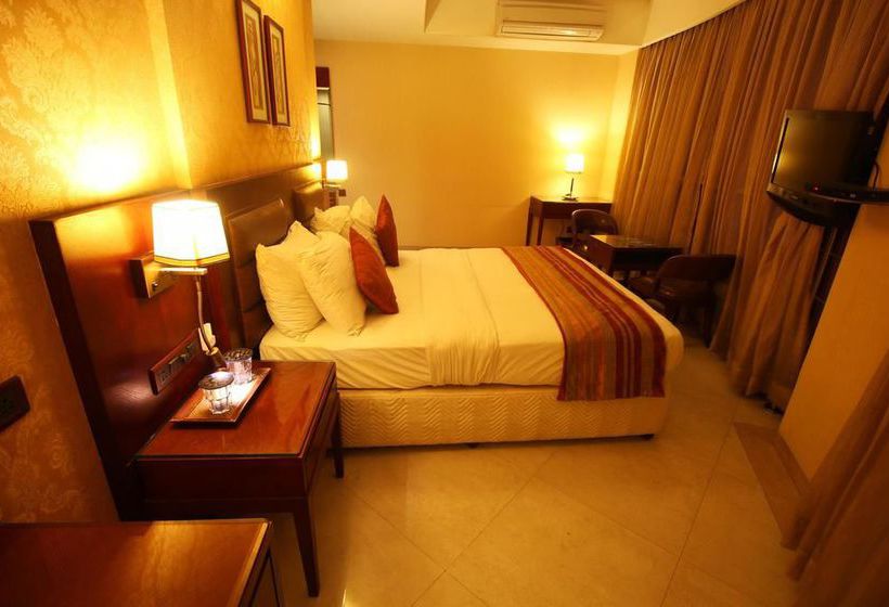 Hotel Oyo Rooms Income Tax Ashram Road 1