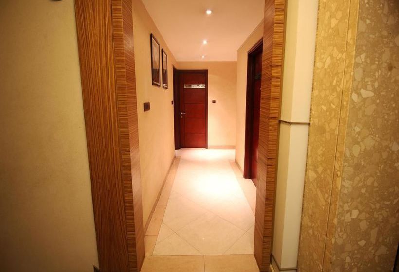 Hotel Oyo Rooms Income Tax Ashram Road 11