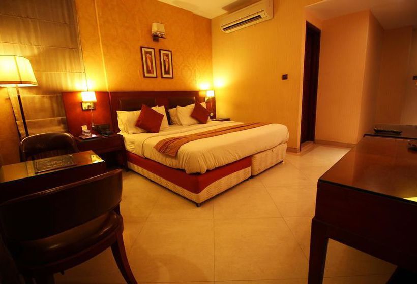 Hotel Oyo Rooms Income Tax Ashram Road 17