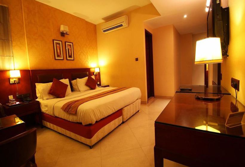 Hotel Oyo Rooms Income Tax Ashram Road 9