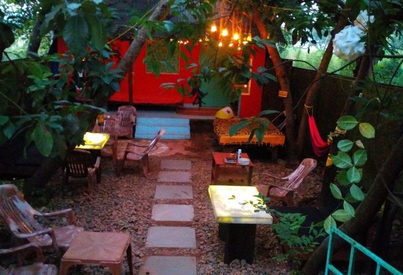 Bricks And Bamboo Hostel 7