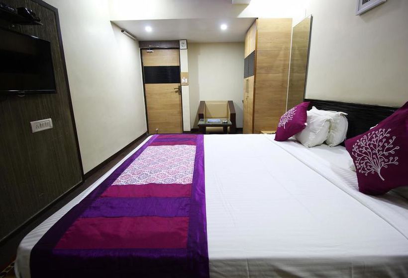 Hotel Oyo Rooms Kankaria Lake Maninagar 3