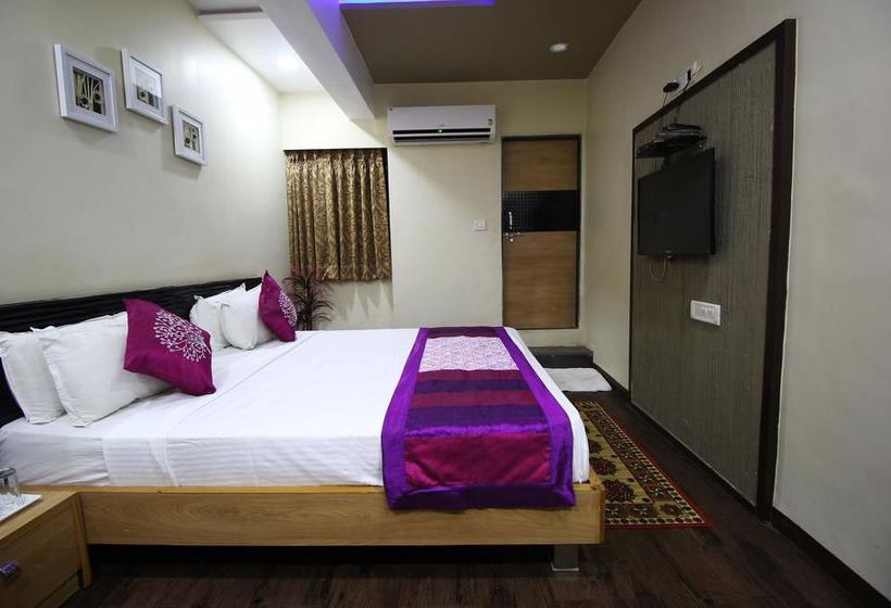 Hotel Oyo Rooms Kankaria Lake Maninagar 4