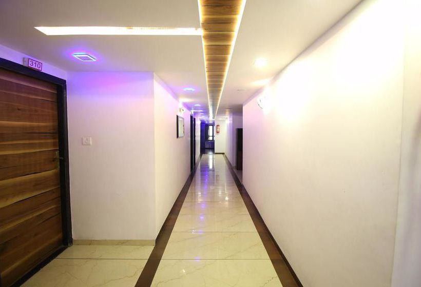 Hotel Oyo Rooms Kankaria Lake Maninagar 7