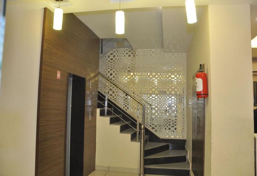 Hotel Oyo Rooms Guru Ram Das Sarai 13