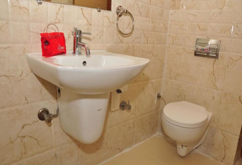 Hotel Oyo Rooms Guru Ram Das Sarai 15