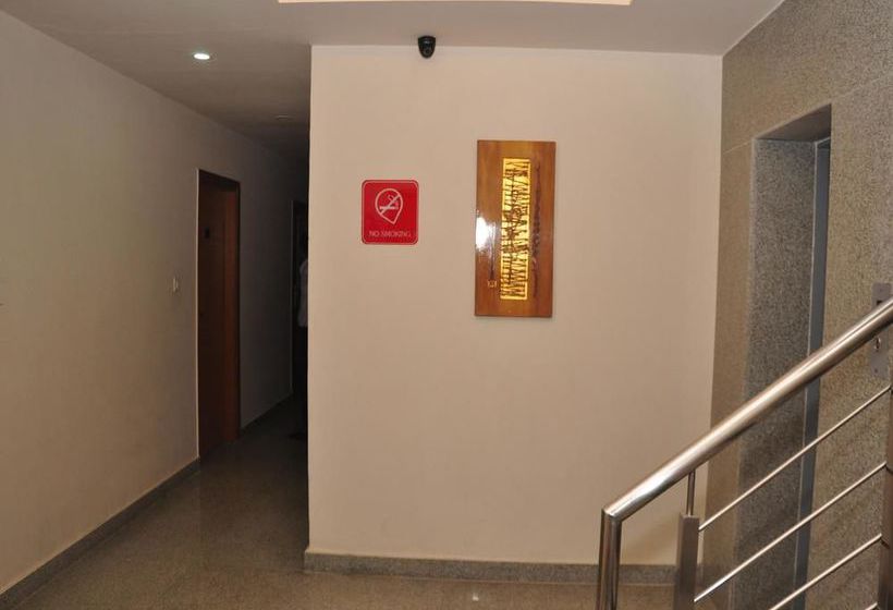 Hotel Oyo Rooms Guru Ram Das Sarai 18