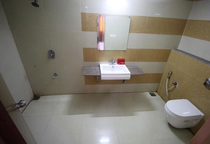 Hotel Oyo Rooms Vasna Satellite 13