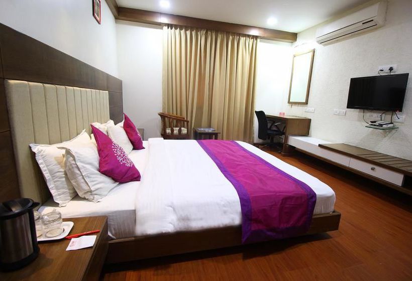 Hotel Oyo Rooms Vasna Satellite 14