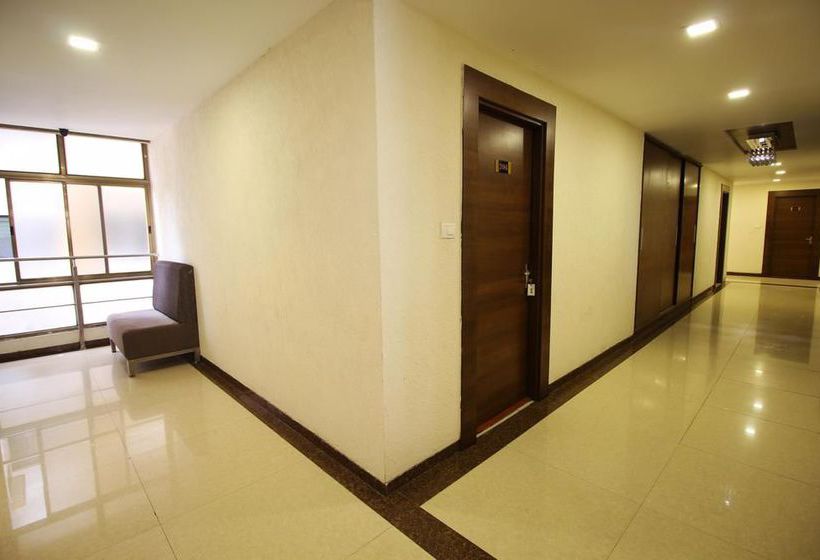 Hotel Oyo Rooms Vasna Satellite 4