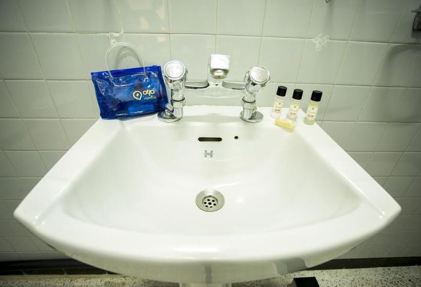 Hotel Oyo Premium Mall Road Darjeeling 9