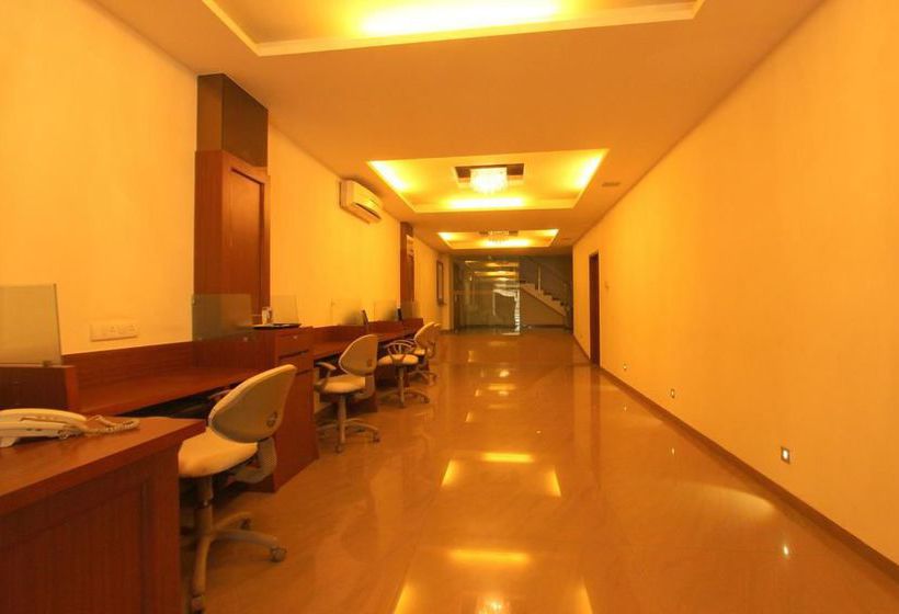 Hotel Oyo Premium Unapani Road 13