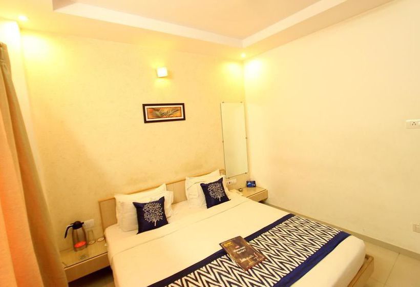 Hotel Oyo Premium Unapani Road 17