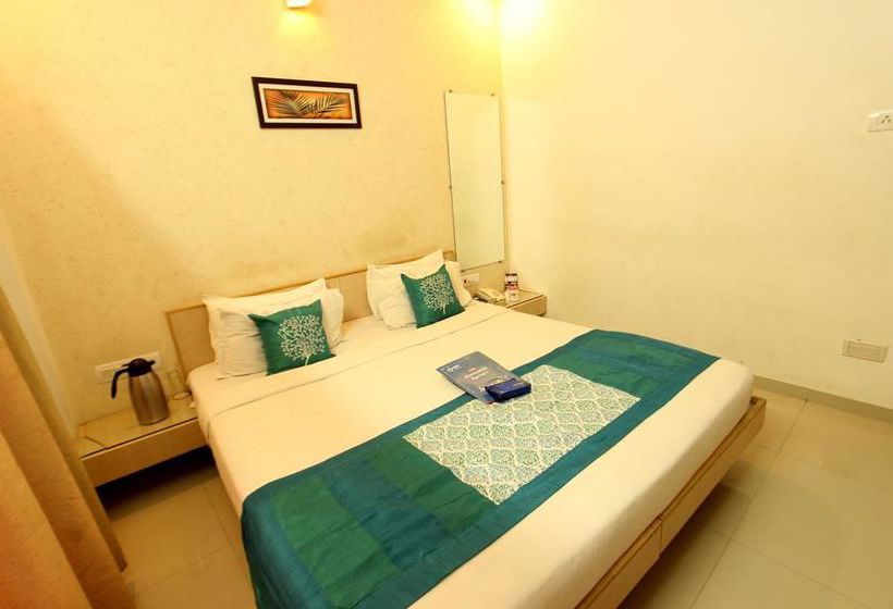 Hotel Oyo Premium Unapani Road 18