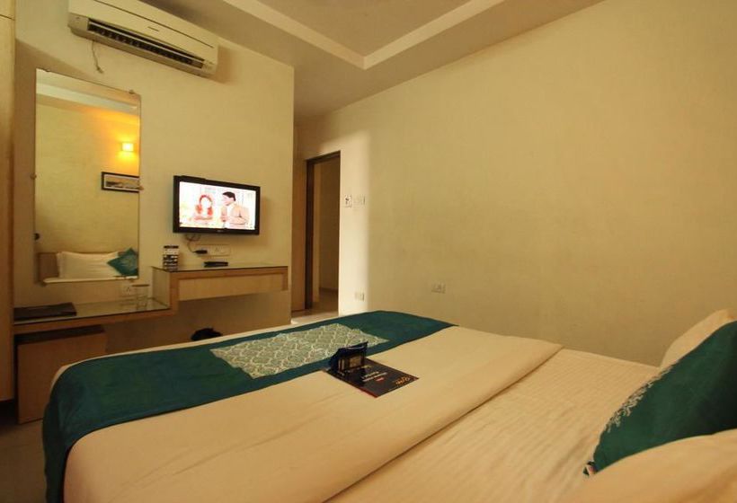 Hotel Oyo Premium Unapani Road 8