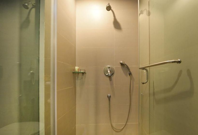 Hotel Oyo Premium Ramavarappadu Circle 1